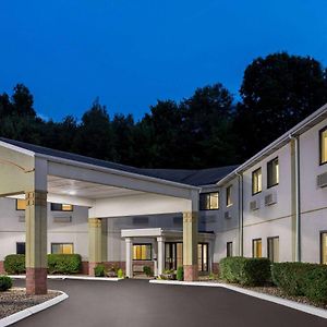 Super 8 By Wyndham Grove City